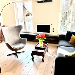 Apartment L'atique By Agelandkaai Be With Free Parking, Gent