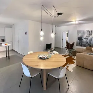 Apartment With Free Covered Parking - Center, Gent